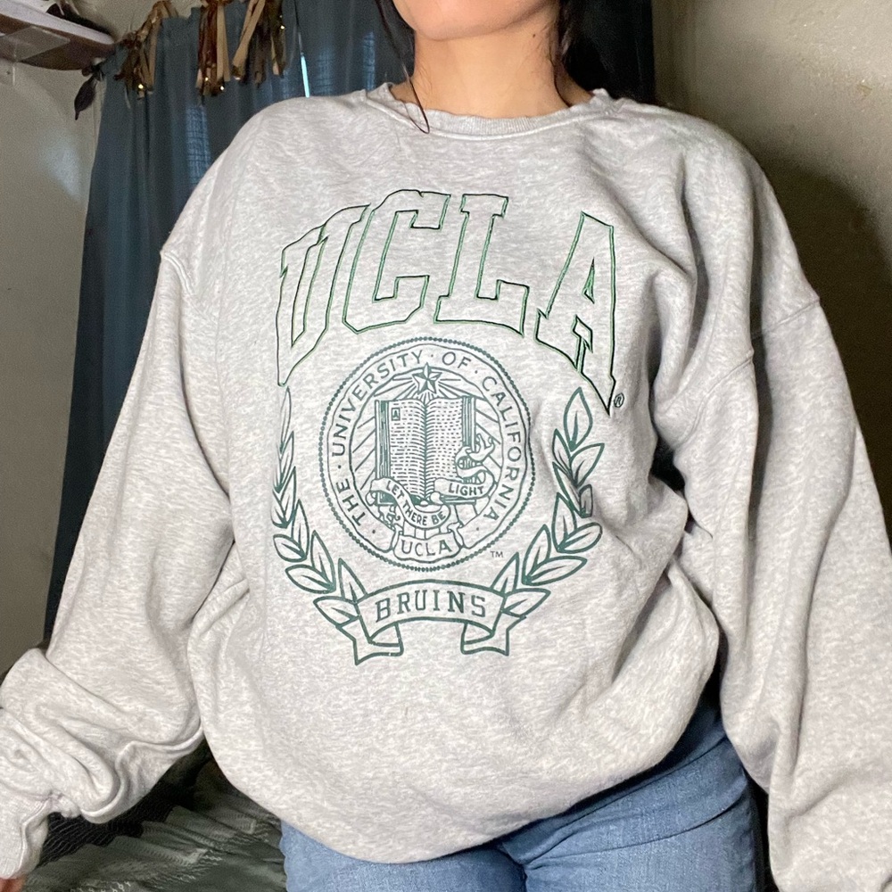 Cotton on oversized UCLA Crewneck Size Small